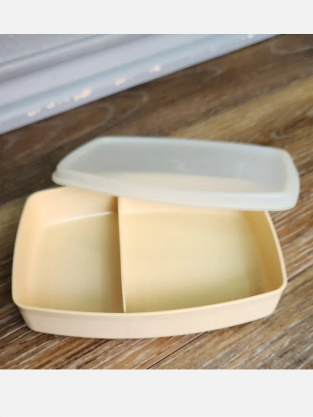 Vintage Tupperware Slim Deli Divided Lunch Container Sand Tan Muted Yellow